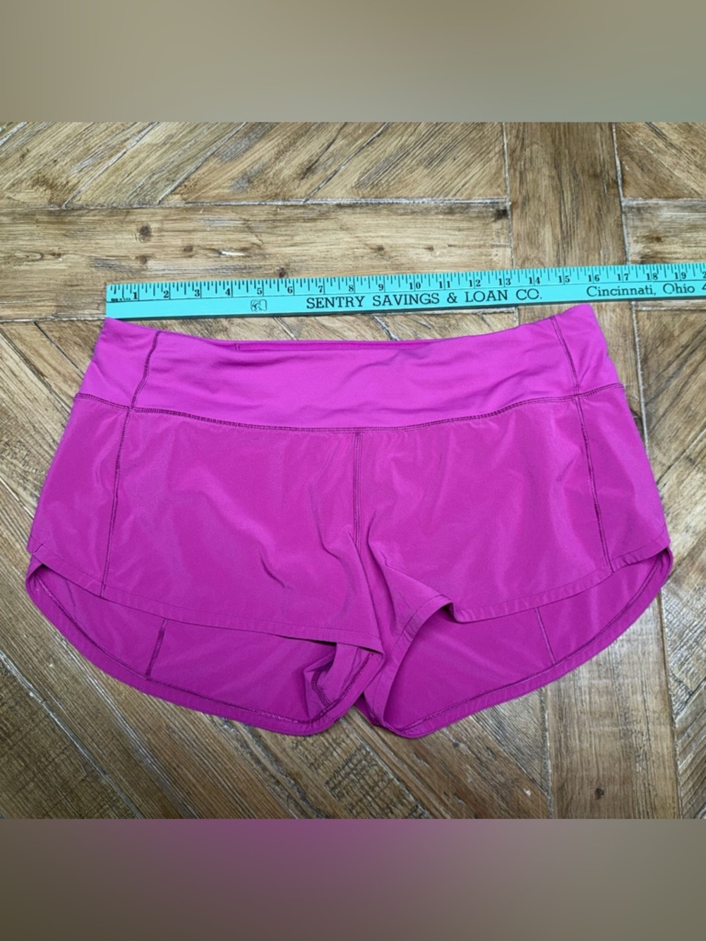 Lululemon Speed Up Low Rise Lined Shorts 2.5" Magenta Pink color Size 8 - Picture 9 of 11
